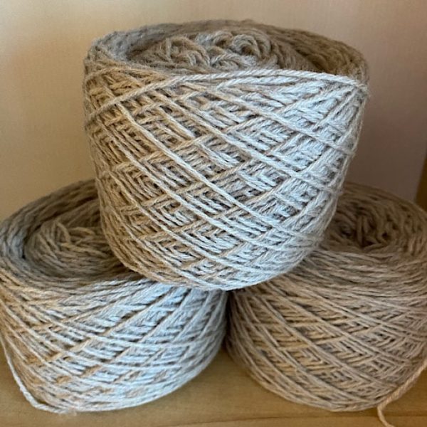 Putty (Light Fawn) DK weight yarn 100 gram ball